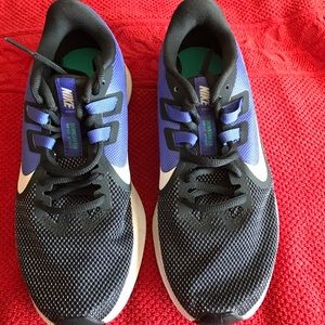 Nike Downshifter 9 women(Size 6)